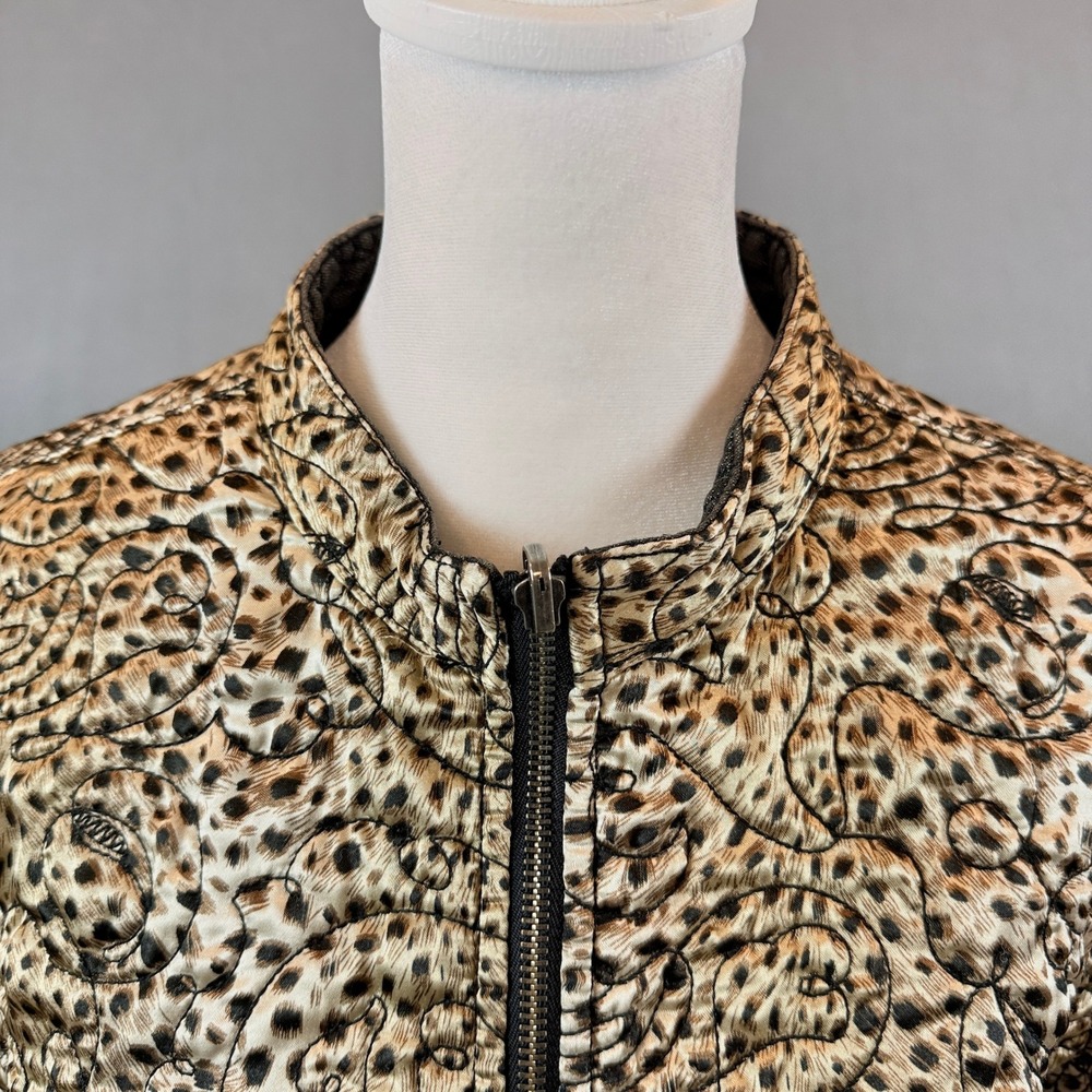 Chico's Reversible Quilted Jacket Women Size 2 Gold Leopard Gray Full Zip Mock - Picture 8 of 16